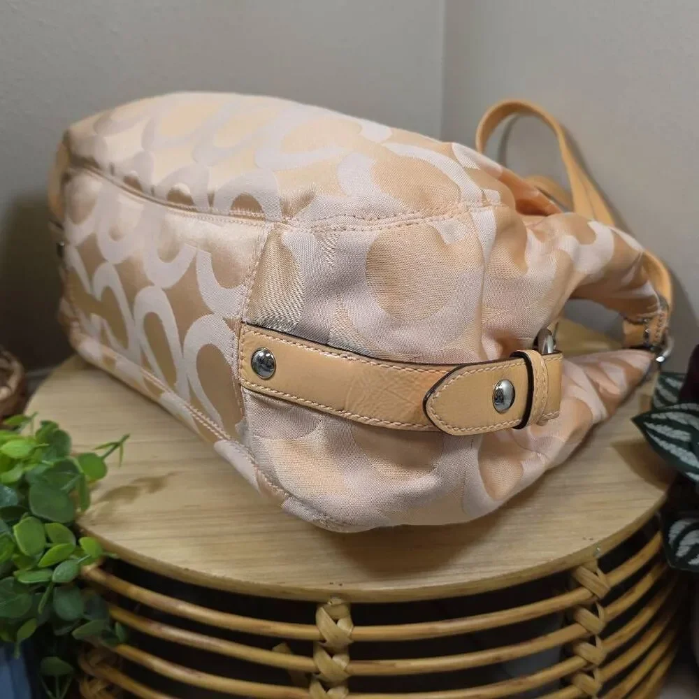 Coach Maggie Madison Op Art Bag - Picture 9 of 16